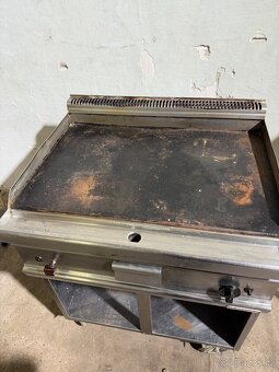 Profesionální gastro grilovací plotna Berto’s / fry-top - 2