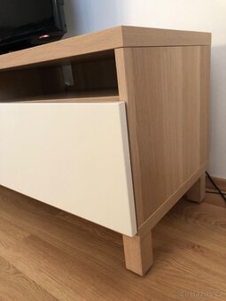 Stolek pod TV - 2