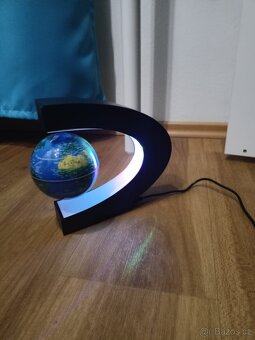 Magnetický glóbus na výstavu - 2
