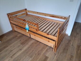 Dětská postel 200x90 s přistýlkou, matracema a suplikama - 2