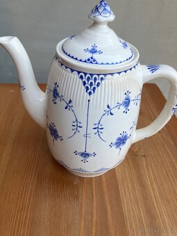 Porcelánová konvice - 2