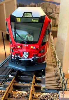 Pro železniční vůz LGB Gauge G, Neule Allegra RhB z kovu a p - 2