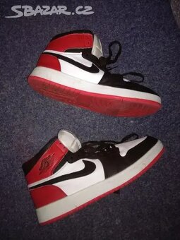 Pánské boty Nike Air Jordan 1 MID, velikost 44. - 2