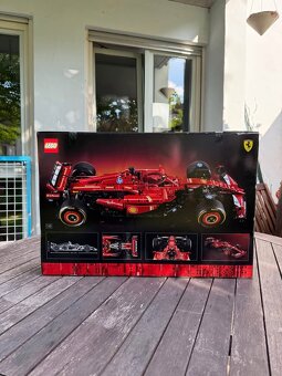LEGO - Ferrari SF-24 F1 - 2