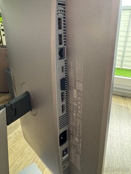 HP Z24u G3 USB-C 100W power delivery monitor - 2