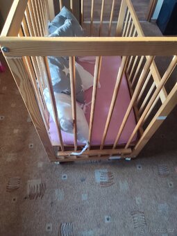 Dětská postýlka (nastavitelná) pojízdná - 2