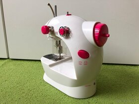 Klein dětský šicí stroj - 2