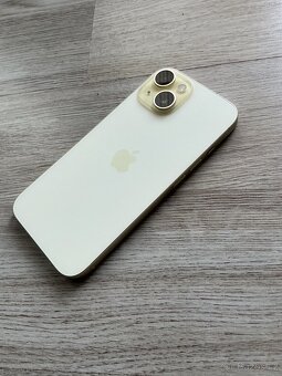 iPhone 15 – žlutý, 128 GB, perfektní stav - 2