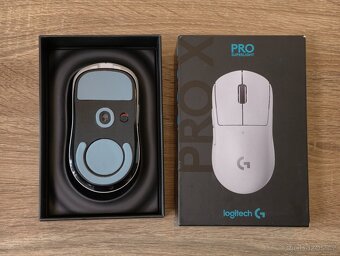 Bezdrátová herní myš Logitech G Pro X Superlight - jako nová - 2