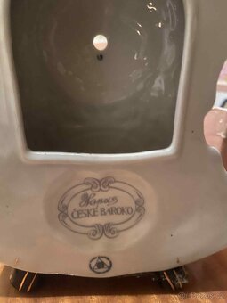 Porcelánový korpus na hodiny Royal Dux, České baroko - 2