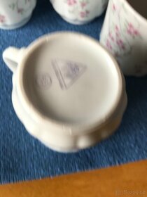 Porcelánové hrnky s kytičkami - 2