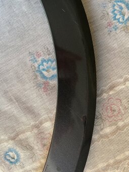 Plastový lem blatníku - 2