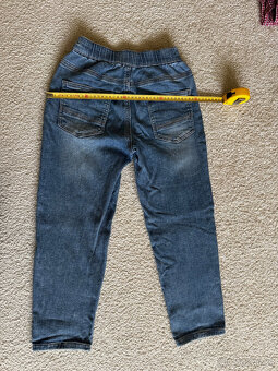 Chlapecké džíny vel.140cm zn.RESERVED - 2