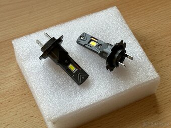 Prémiové LED žárovky ( H7 / 6500K / 70W ) - 2