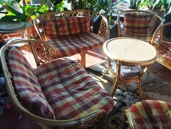 Ratanový s podsedáky - 2