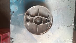 Skútr Čezeta 502-5, brzdový štit - 2