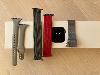 Apple Watch Series 5 – 40mm, Space Gray Aluminium + 4 řemínk - 2