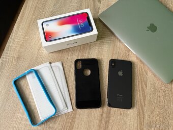 Apple iPhone X 64Gb + obal + 2 náhradní tvr. skla - 2