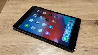 Apple iPad mini 2 32GB, příslušenství, 1400Kč - 2