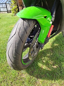 Kawasaki Ninja ZX10R - 2