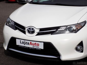 Toyota Auris 2.0 D-4D serviska, 1.majitel, kamera - 2