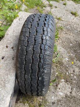 Pneu Uniroyal max 400 225/70R15 - 2
