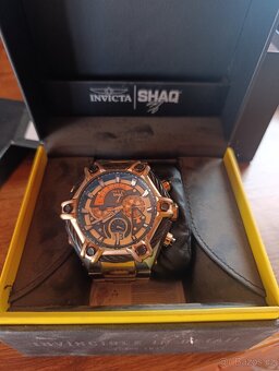 Invicta shaq - 2