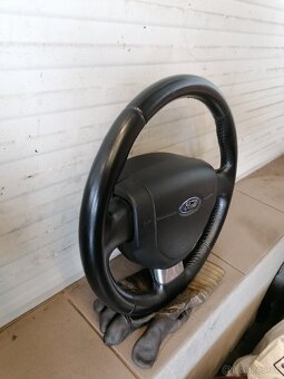 Ford Fusion volant - 2