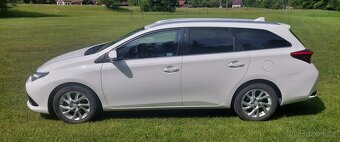 Prodám Toyota Auris kombi - 2