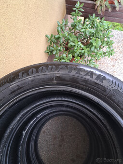 205/55 r17 Prodám 4ks letních pneu Goodyear EfficientGrip Pe - 2