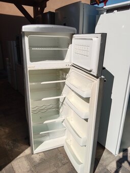 Retro lednice s mrazakem Ardo - 2