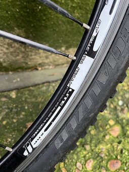 Zapletená kola Vuelta Airline 1 XRP plus 28” - 2