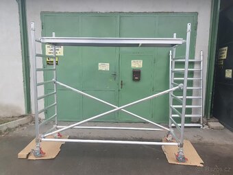 Pojízdné hliníkové lešení 4m dosah na ruce - 2