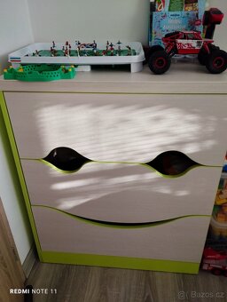 Postel, komoda, skříň, police - 2