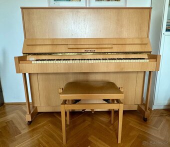 Pianino Petrof – buk, zánovní, krásný stav – 35 000 Kč - 2