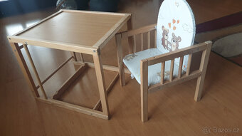 Dětská postýlka a jídelní stoleček , židlička - 2