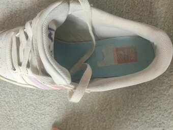 Adidas dámské tenisky Neo Label – bílé s pastelovými pruhy ( - 2