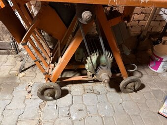 Cirkulárka s kolébkou - 2