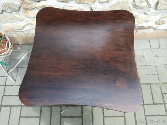 Stolek Brusel-58,čtyřlístek. - 2