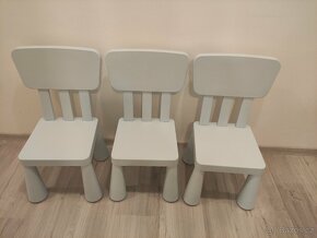 Dětský stůl a 3 židličky Ikea Mammut - 2