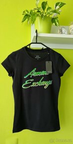 Dámské tričko se zeleným nápisem - 2