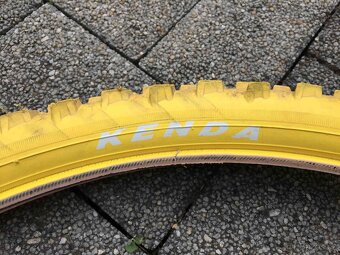 dva žluté pláště Kenda 26" - 26 x 1.95 - 2