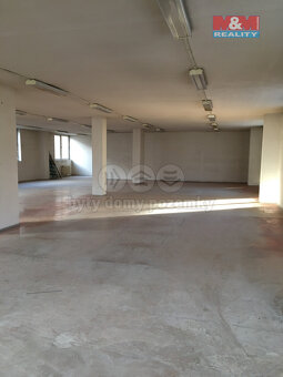 Pronájem skladu, 318 m², Louny, ul. Mírové náměstí - 2