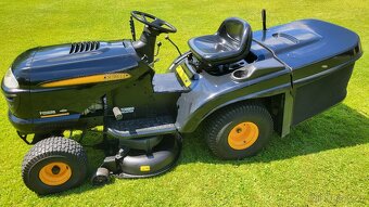 Značkový sekací zahradní traktor Husquarna Partner - 2