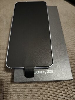 Samsung Galaxy S25. Nový - 2