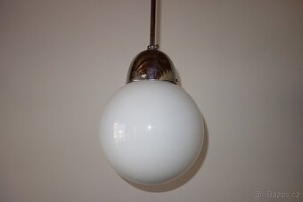 Chromovy lustr - Funkcionalismus - 2