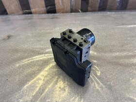 ŘÍDICÍ JEDNOTKA ABS 7M3614111B / 7M3907379C - 2