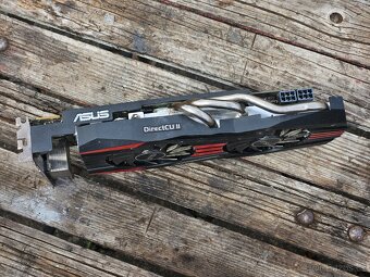 ASUS R9 270X 4 GB DirectCU II - 2