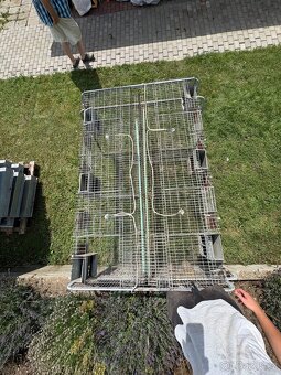 Klec pro králíky, slepice – 8 boxů, niplová napáječka,vyhřív - 2