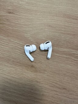 Airpods Pro 1 - 2